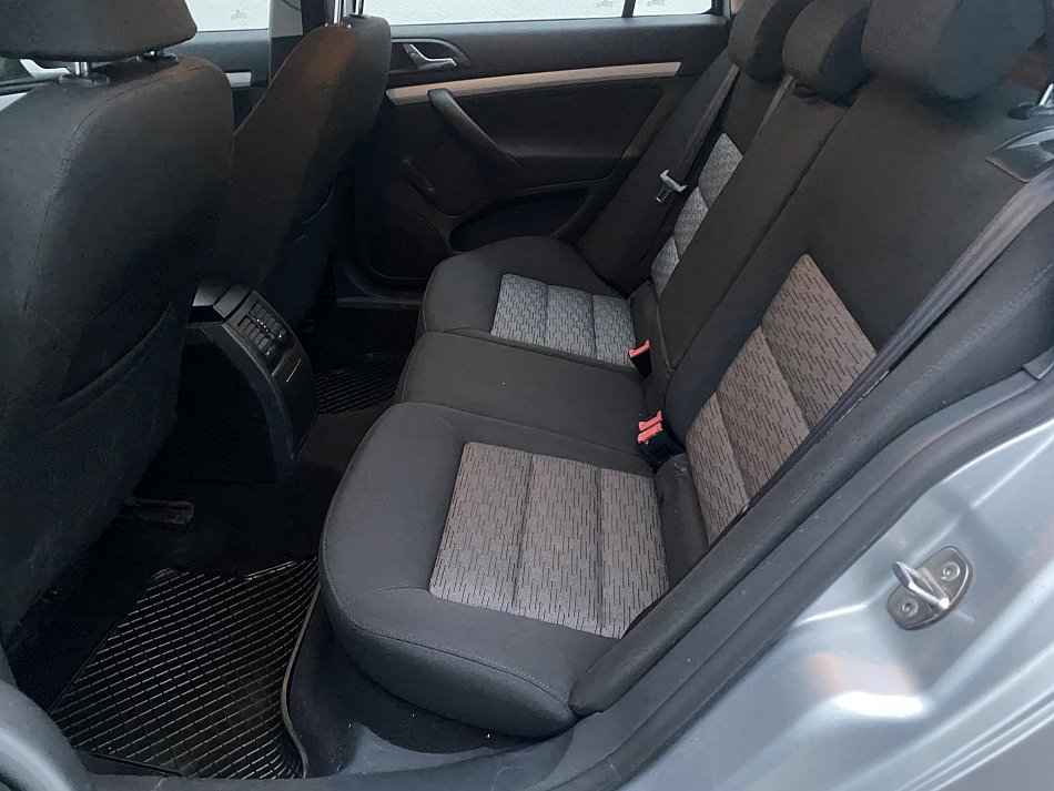 Škoda Octavia II 1.6 Ambiente