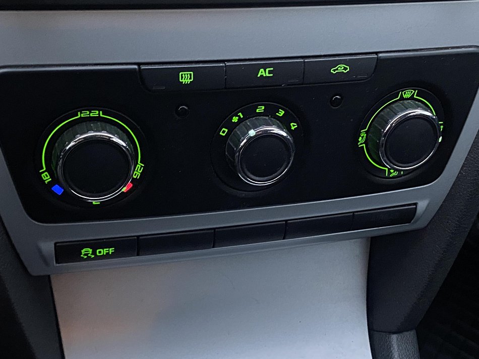 Škoda Octavia II 1.6 Ambiente