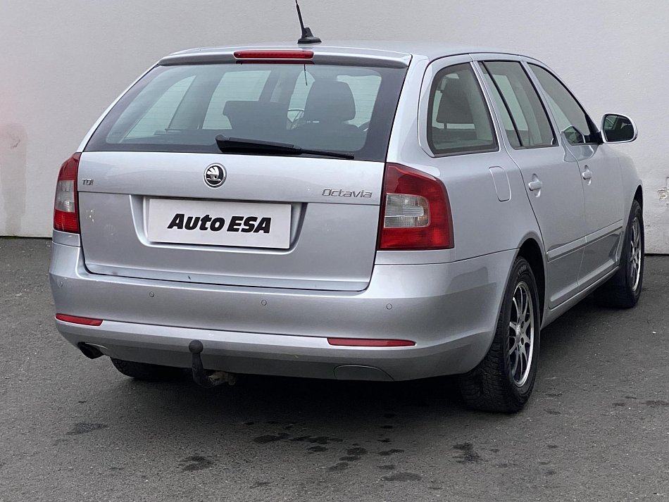 Škoda Octavia II 1.6 Ambiente