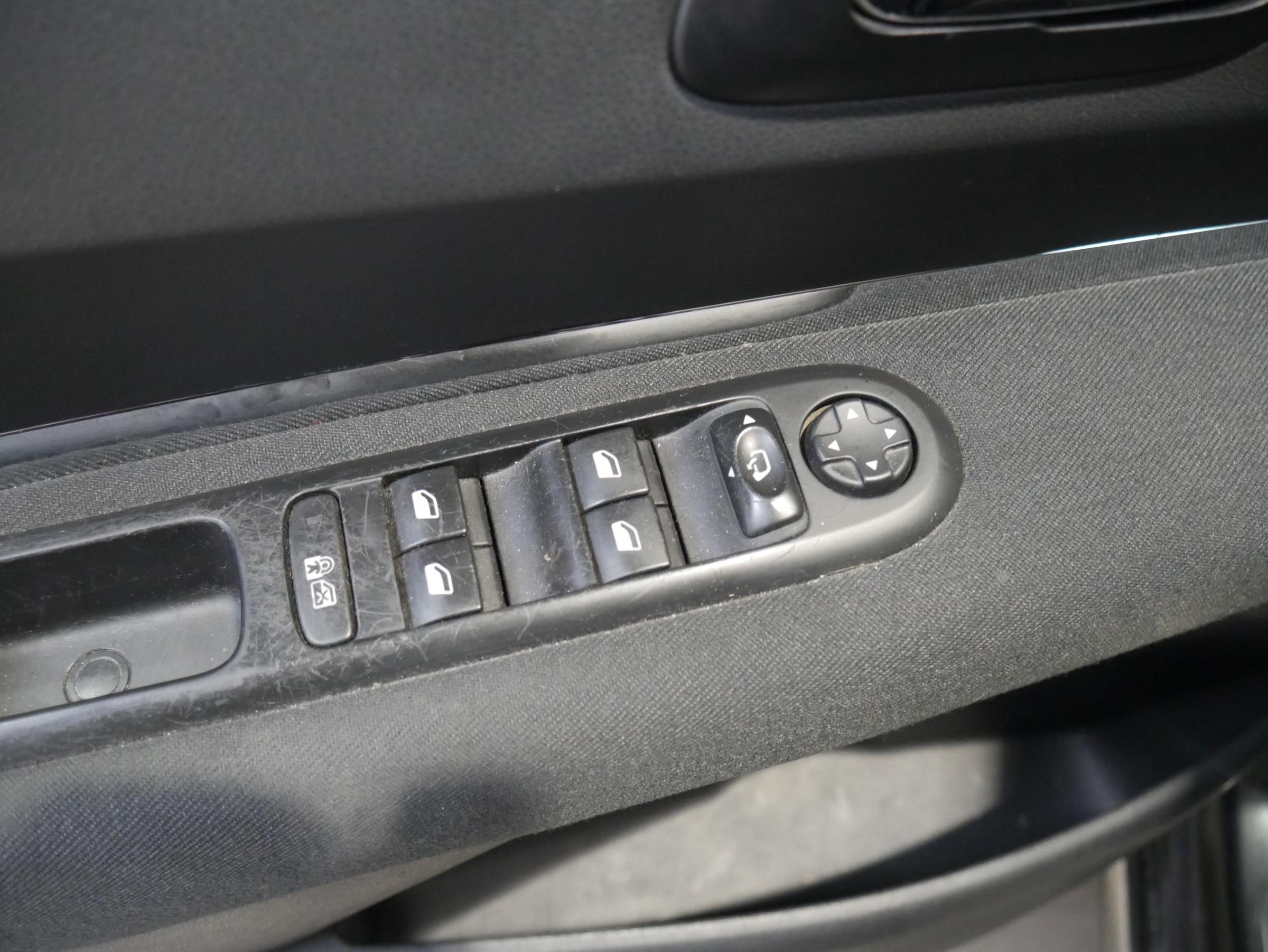 Peugeot 3008, 2014 - pohled č. 11