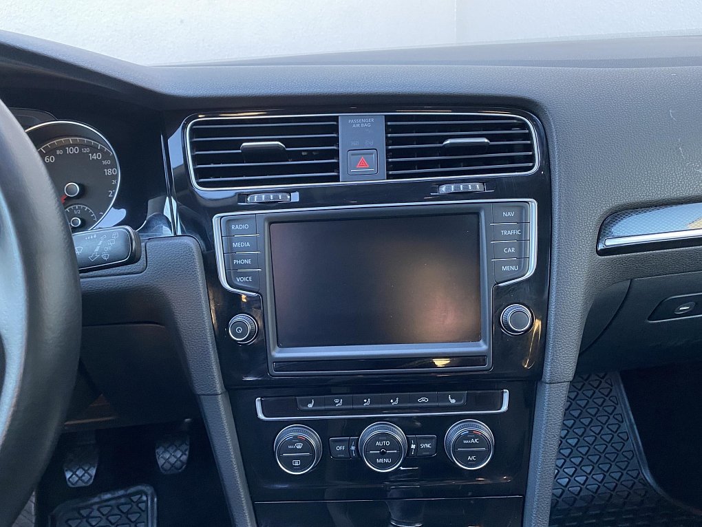 Volkswagen Golf 1.4 TSI 