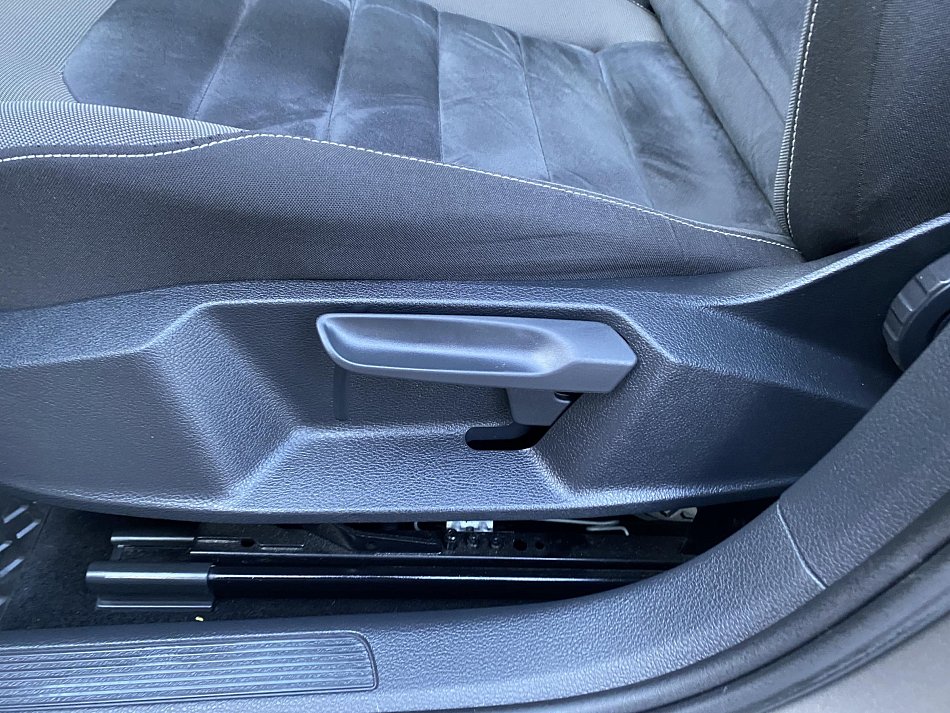 Volkswagen Golf 1.4 TSI 