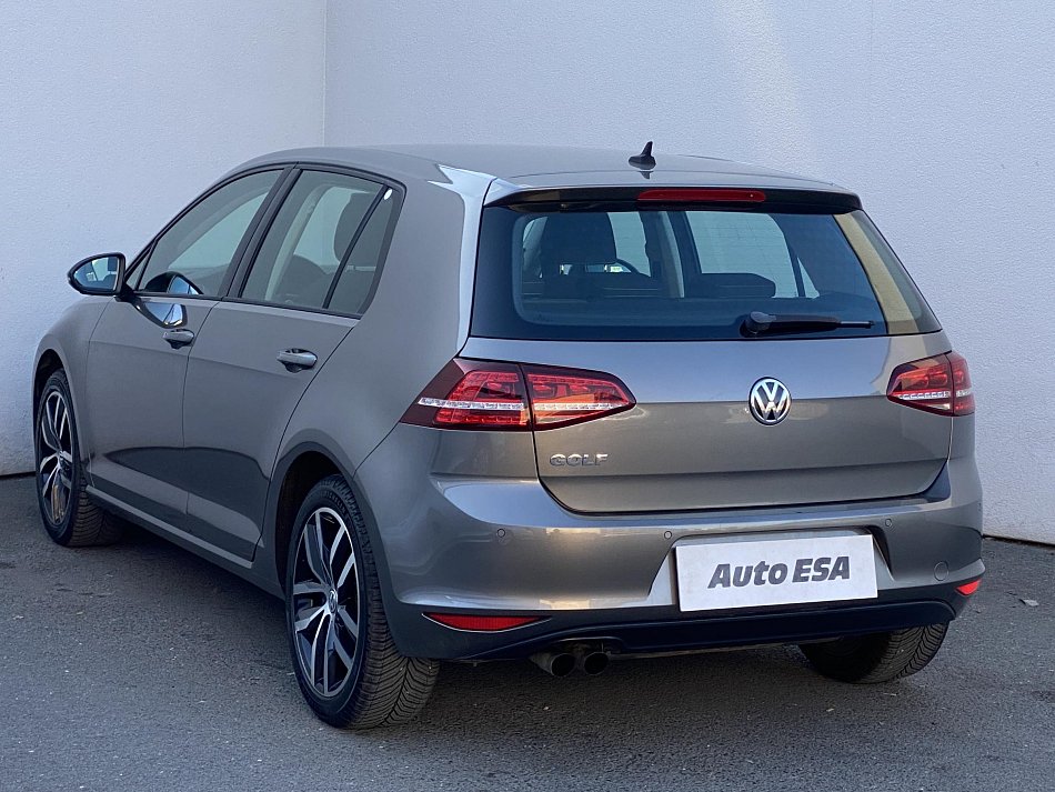 Volkswagen Golf 1.4 TSI 