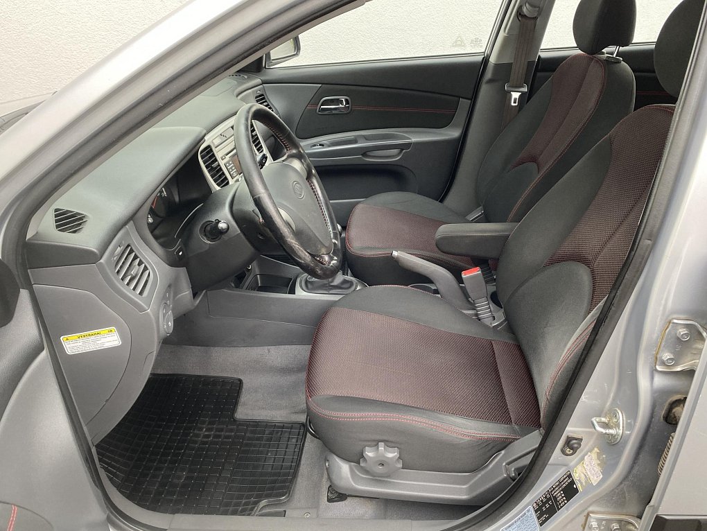 Kia Rio 1.4i 16V 
