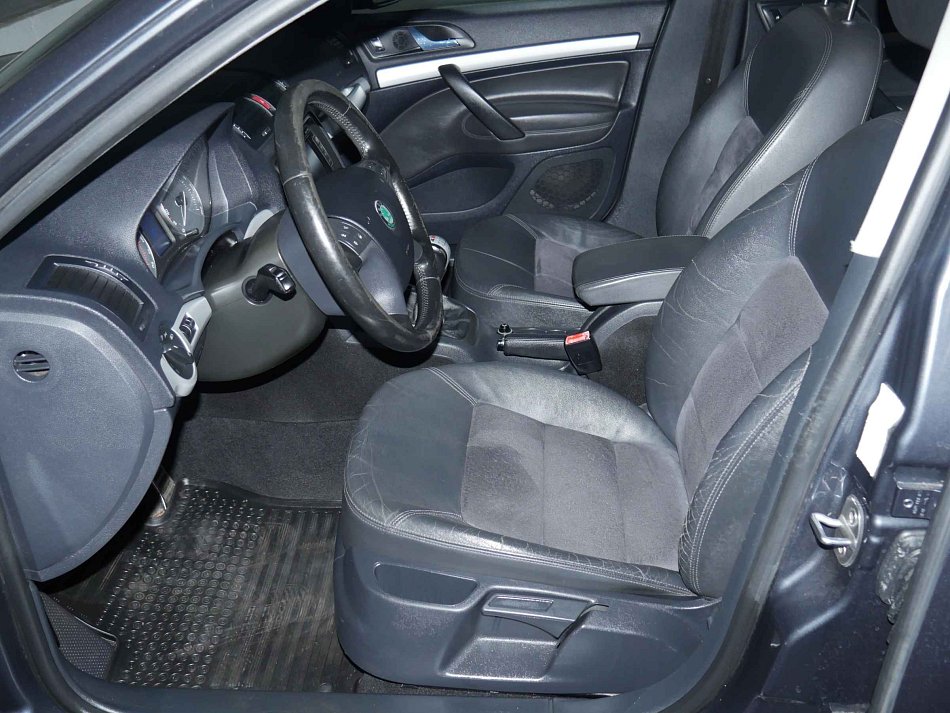 Škoda Octavia II 2.0 TDi  4x4