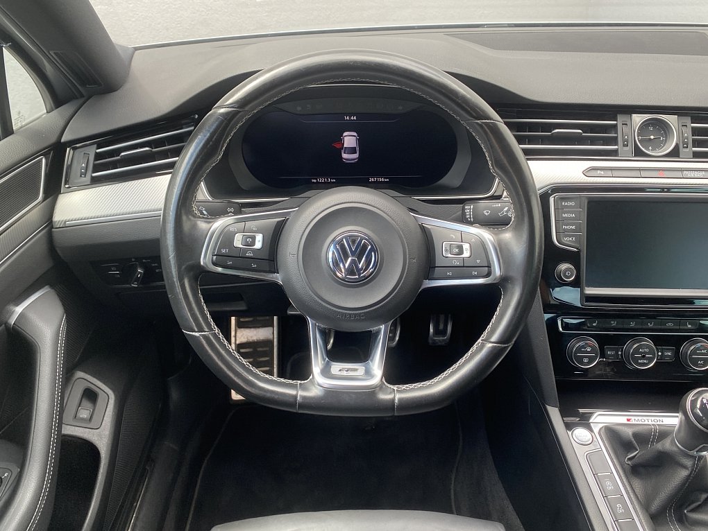 Volkswagen Passat 2.0 TDi Highline 4x4 R-Line