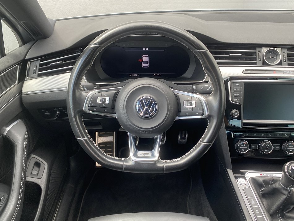 Volkswagen Passat 2.0 TDi Highline 4x4 R-Line