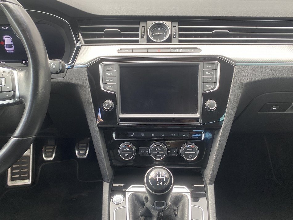 Volkswagen Passat 2.0 TDi Highline 4x4 R-Line