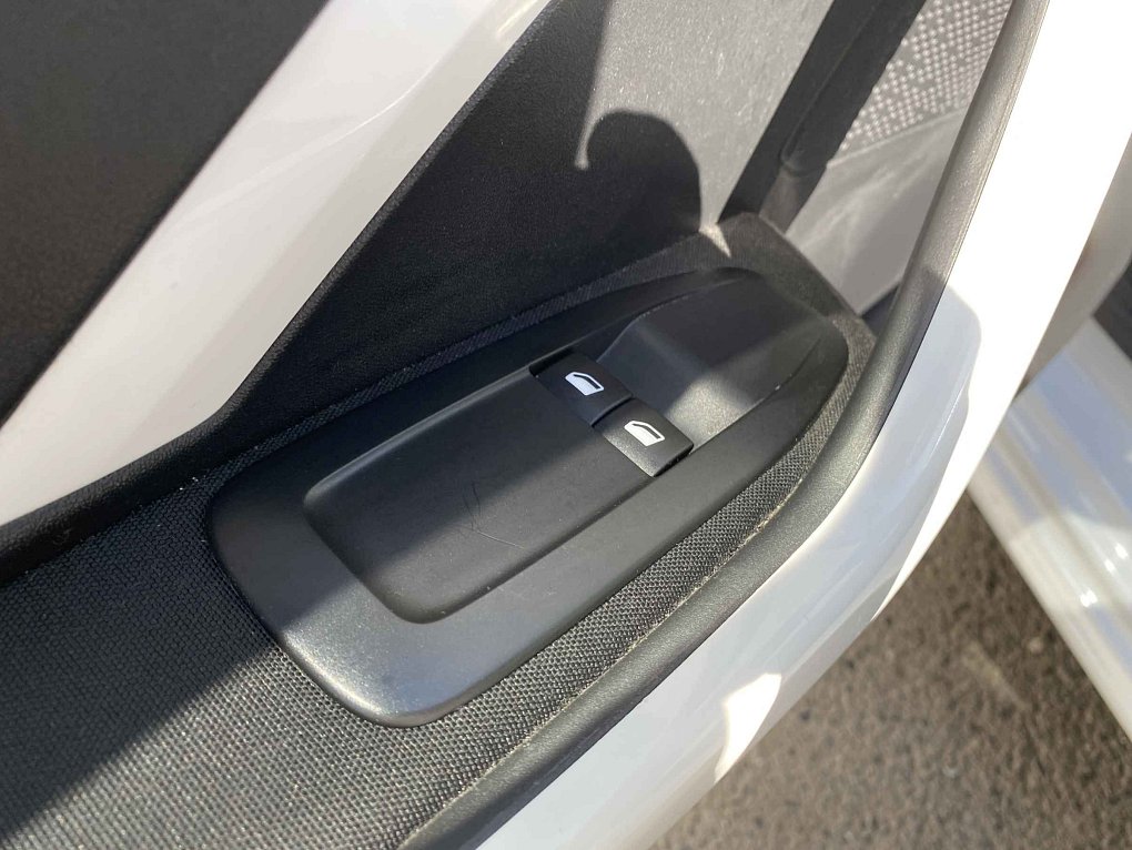 Peugeot 208 1.2 PT 