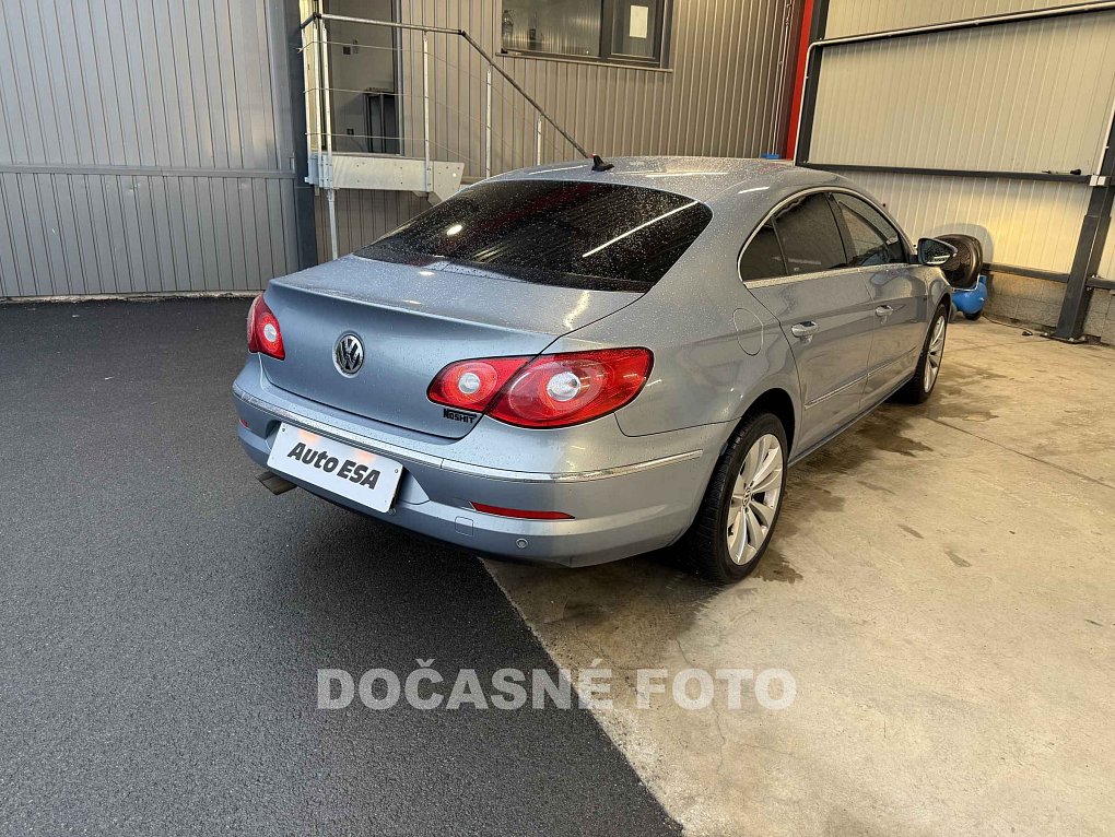 Volkswagen Passat CC 2.0 TDi 