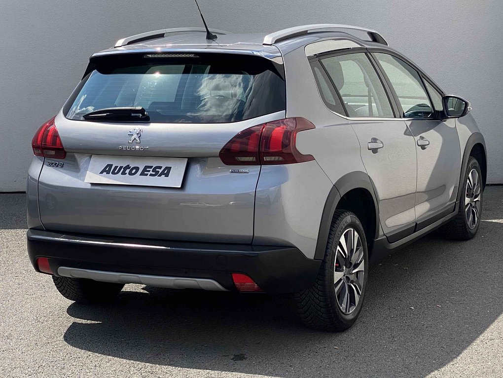 Peugeot 2008 1.2 PT 