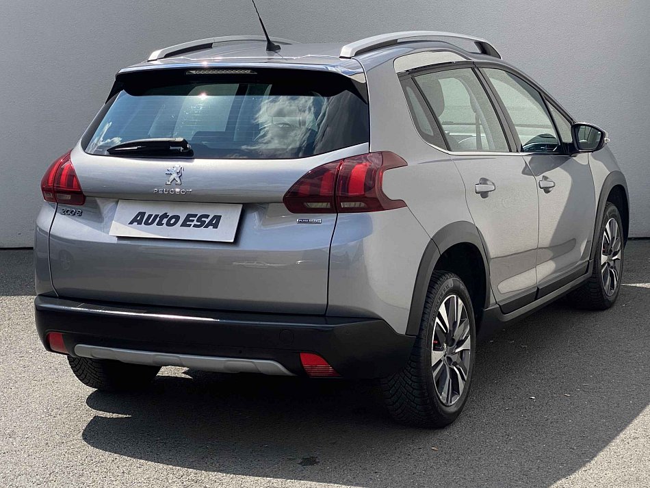 Peugeot 2008 1.2 PT 