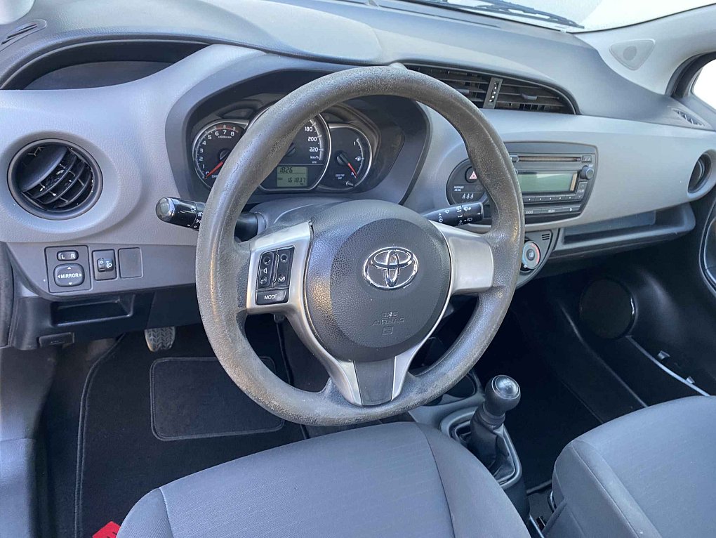 Toyota Yaris 1.0VVT-i 