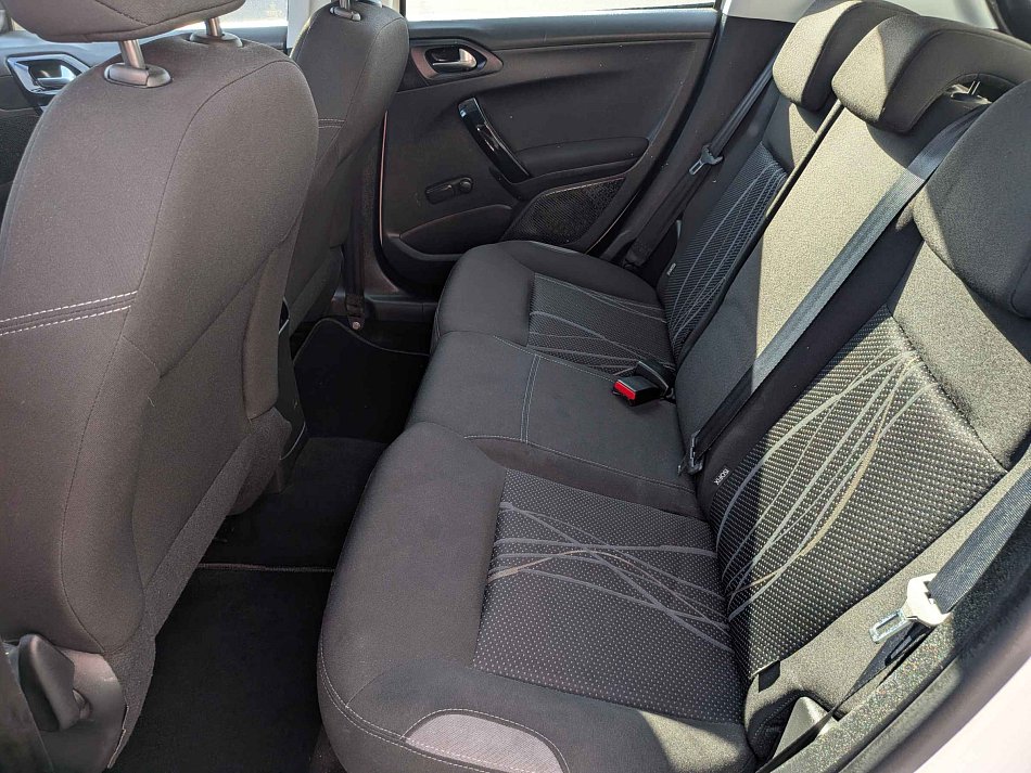 Peugeot 208 1.2 PT 