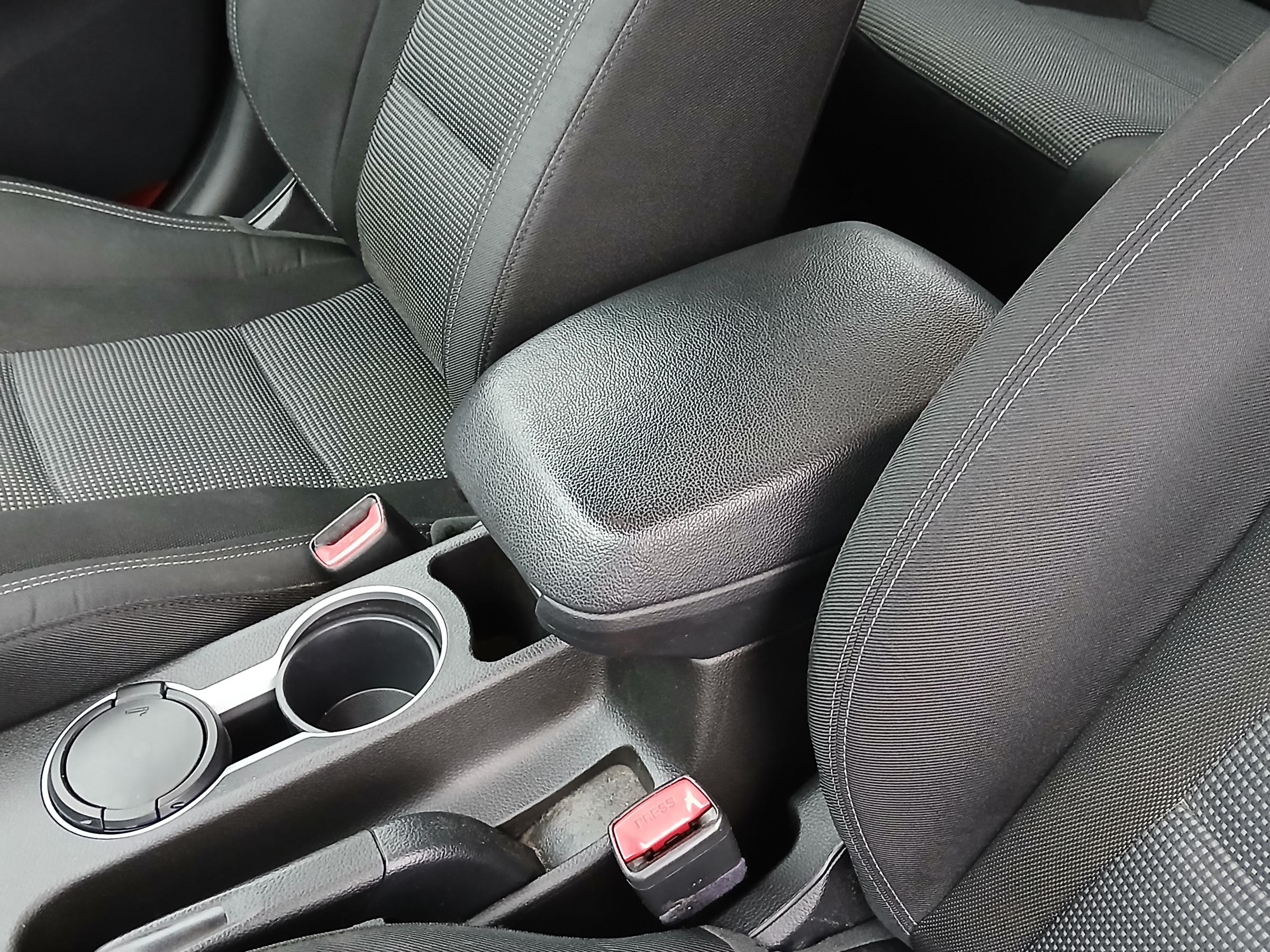 Hyundai i30, 2016 - pohled č. 16