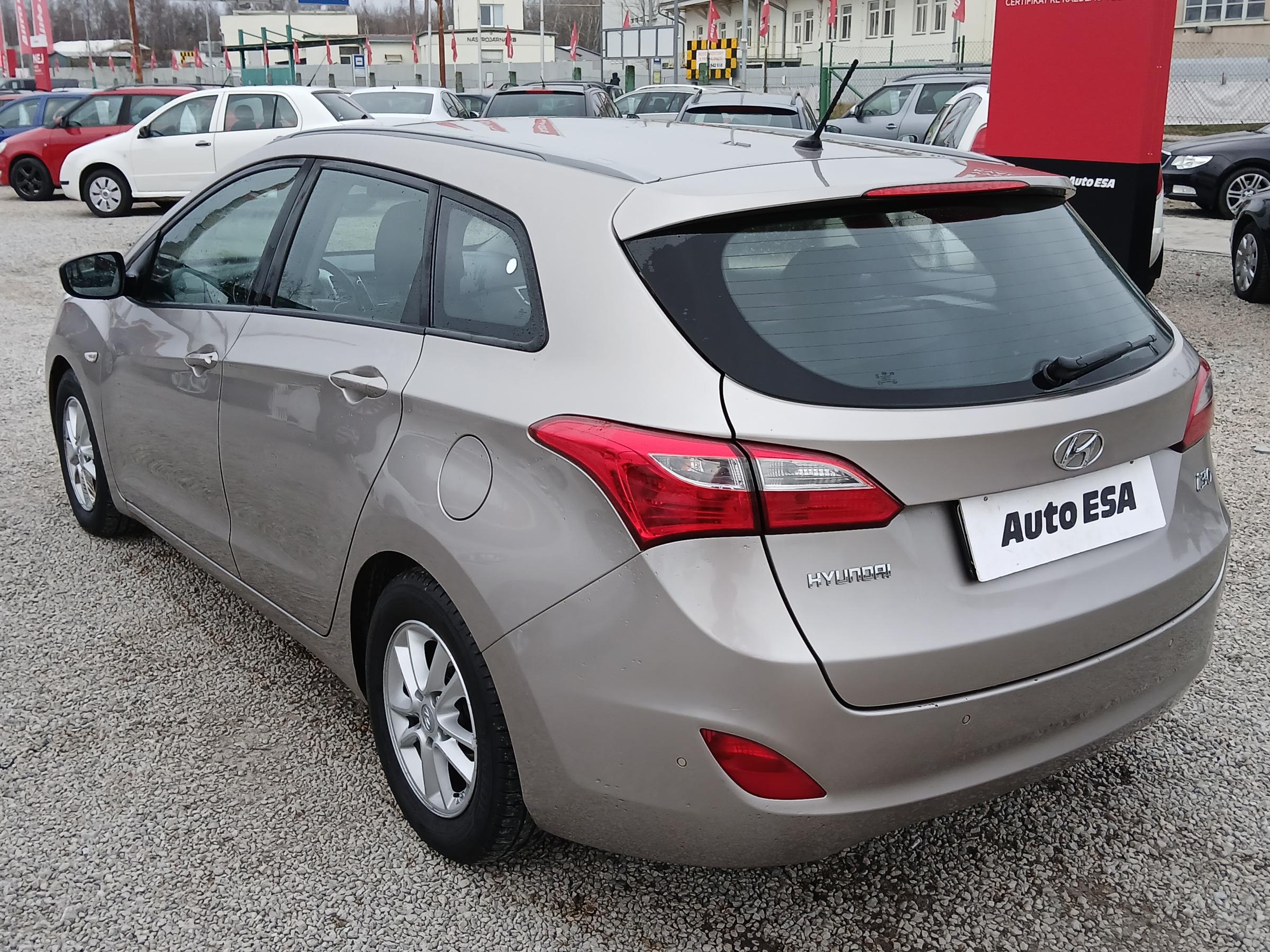 Hyundai i30, 2016 - pohled č. 6
