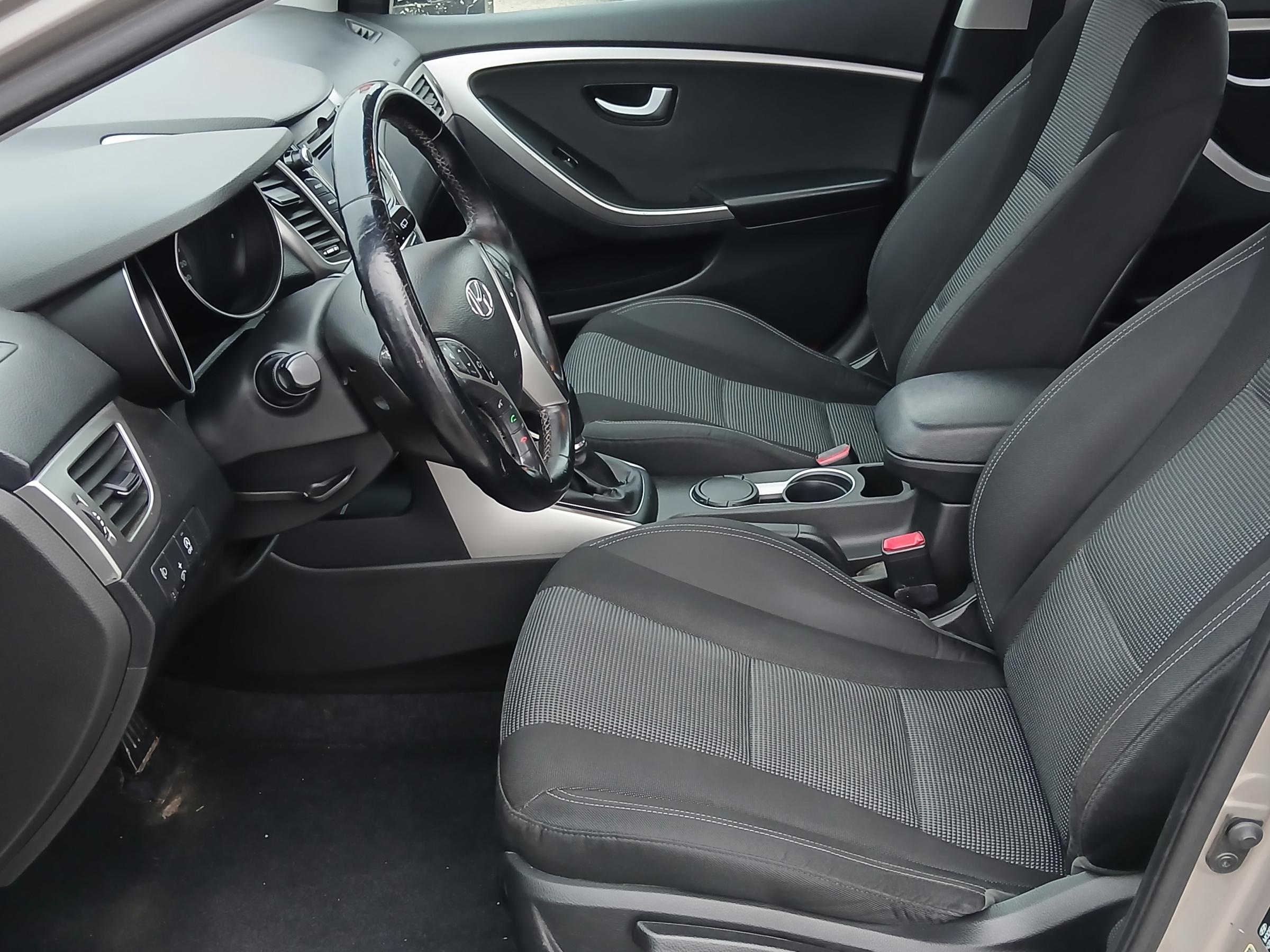 Hyundai i30, 2016 - pohled č. 9