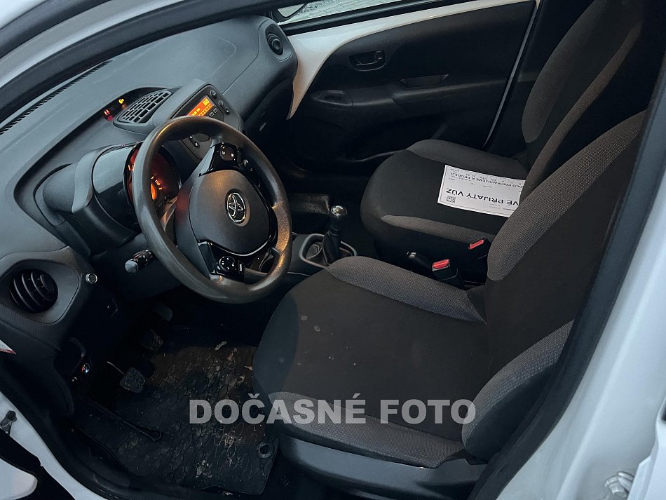 Toyota Aygo 1.0i 