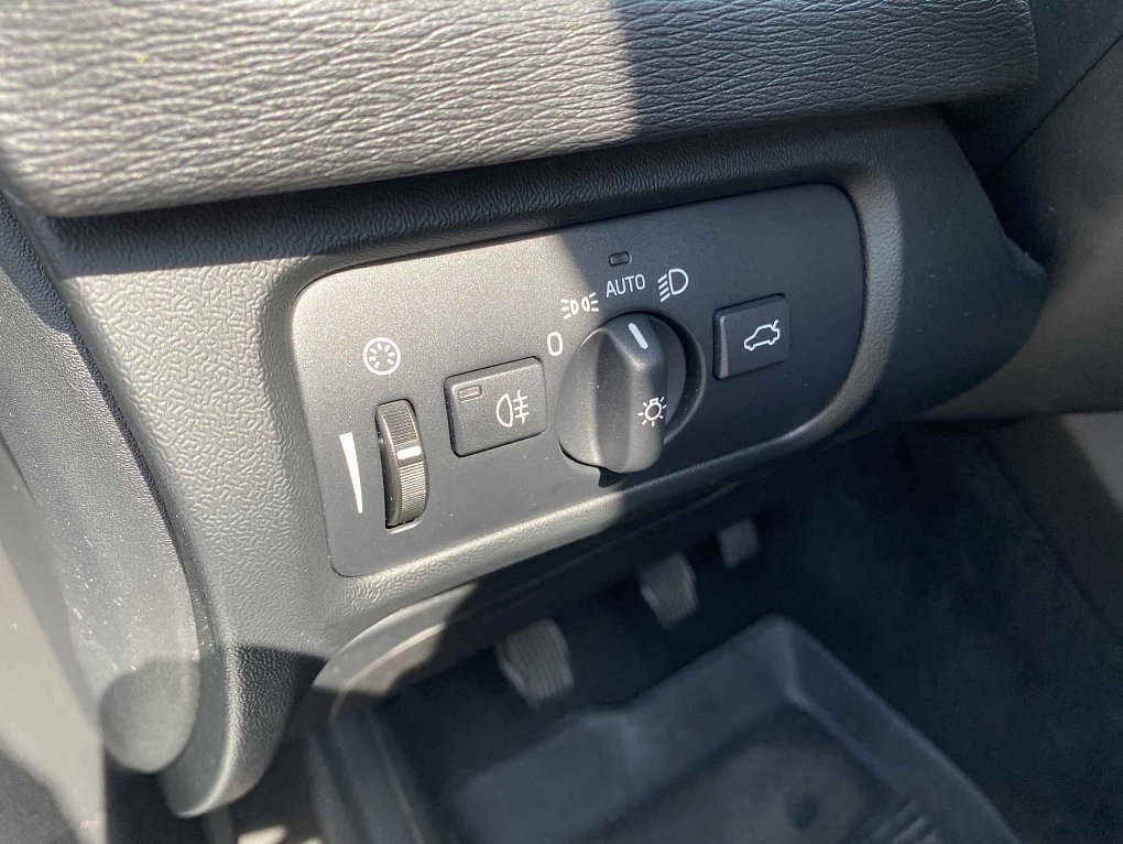 Volvo V40 2.0T2 Momentum