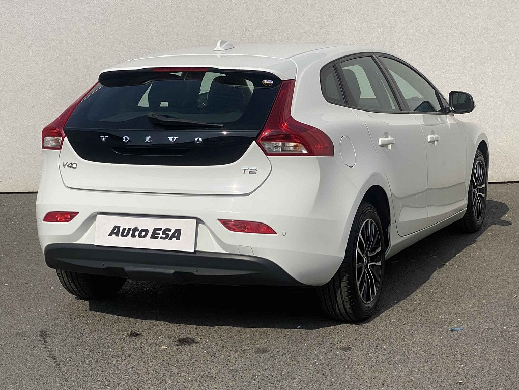Volvo V40 2.0T2 Momentum