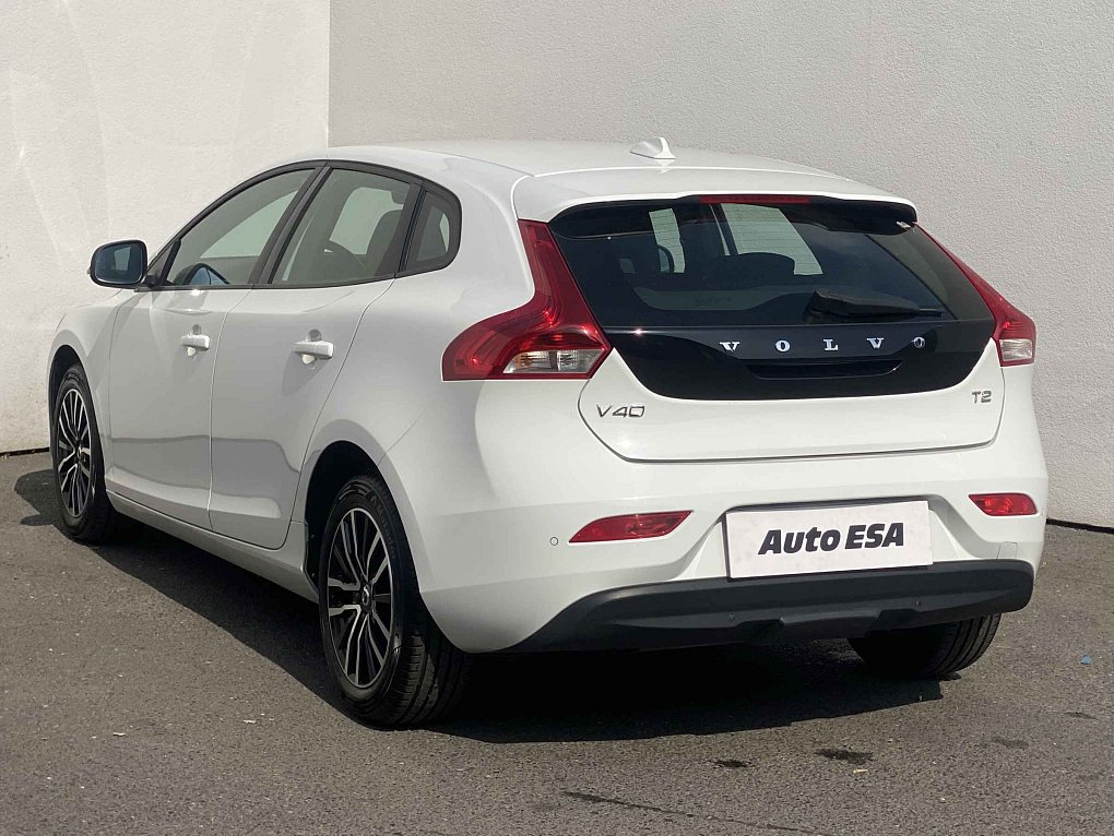 Volvo V40 2.0T2 Momentum