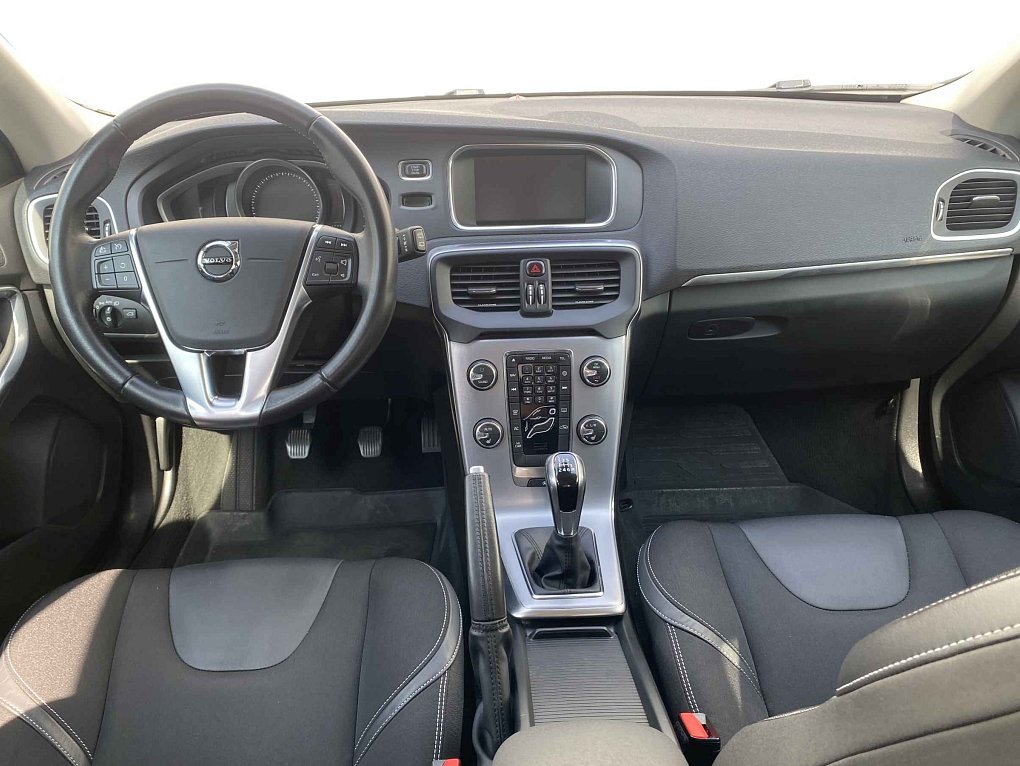 Volvo V40 2.0T2 Momentum