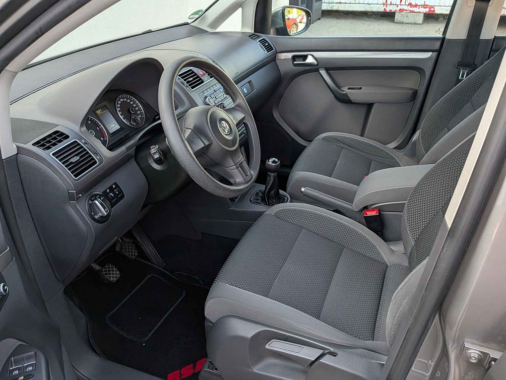Volkswagen Touran 2.0TDi 