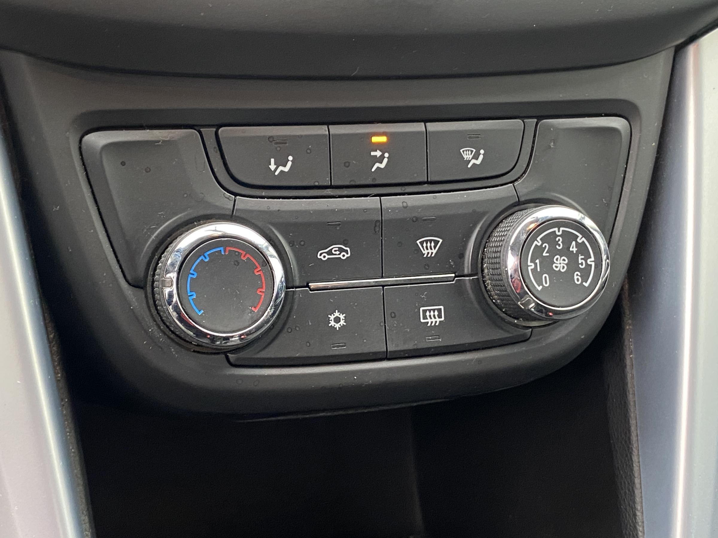 Opel Zafira, 2017 - pohled č. 15