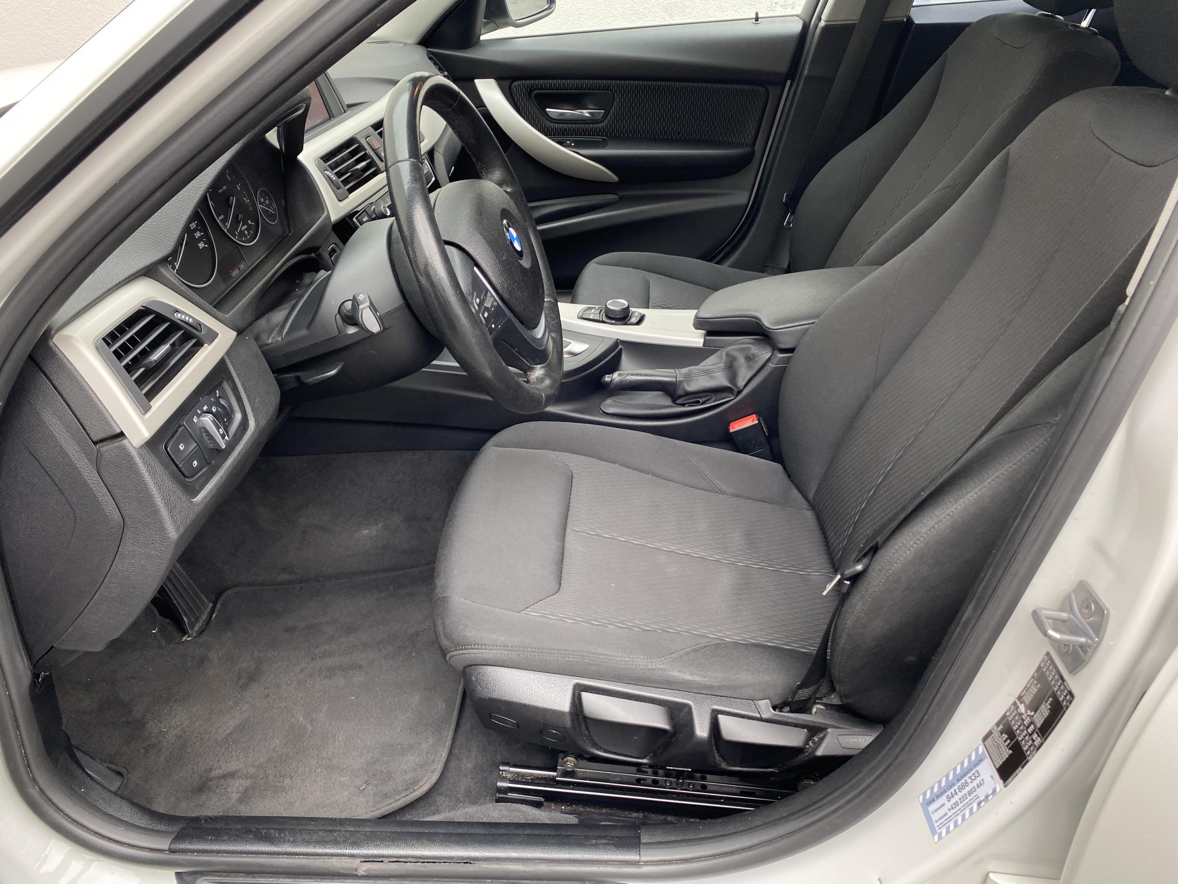 BMW Řada 3, 2018 - pohled č. 11