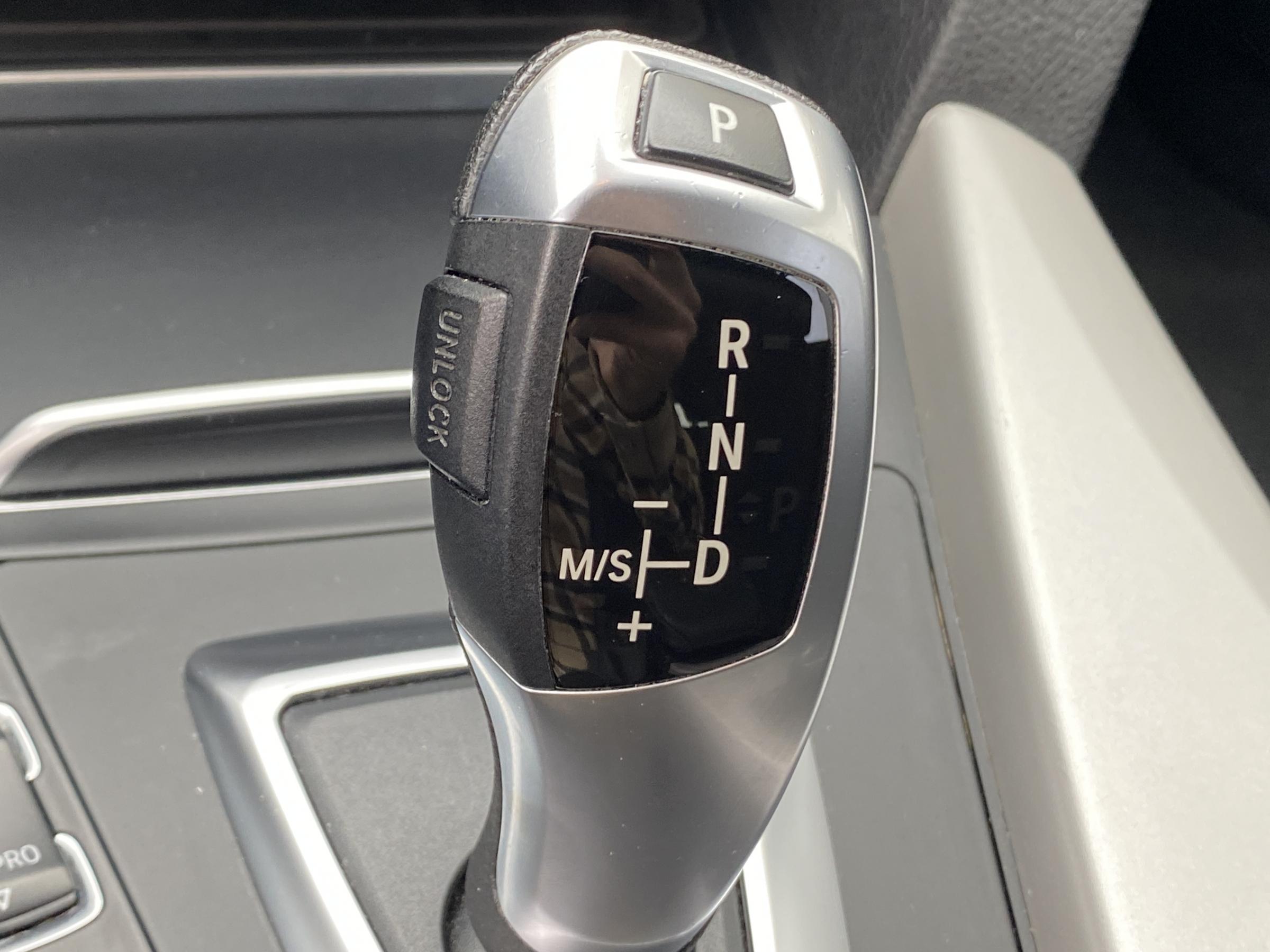 BMW Řada 3, 2018 - pohled č. 16