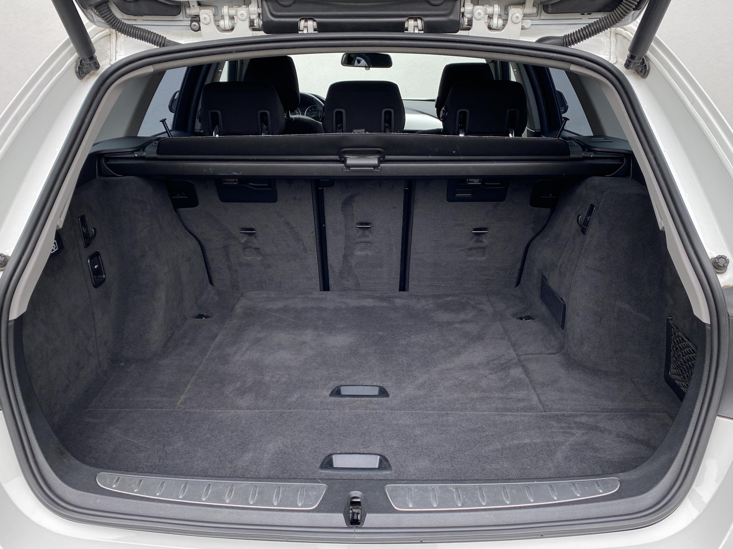 BMW Řada 3, 2018 - pohled č. 8