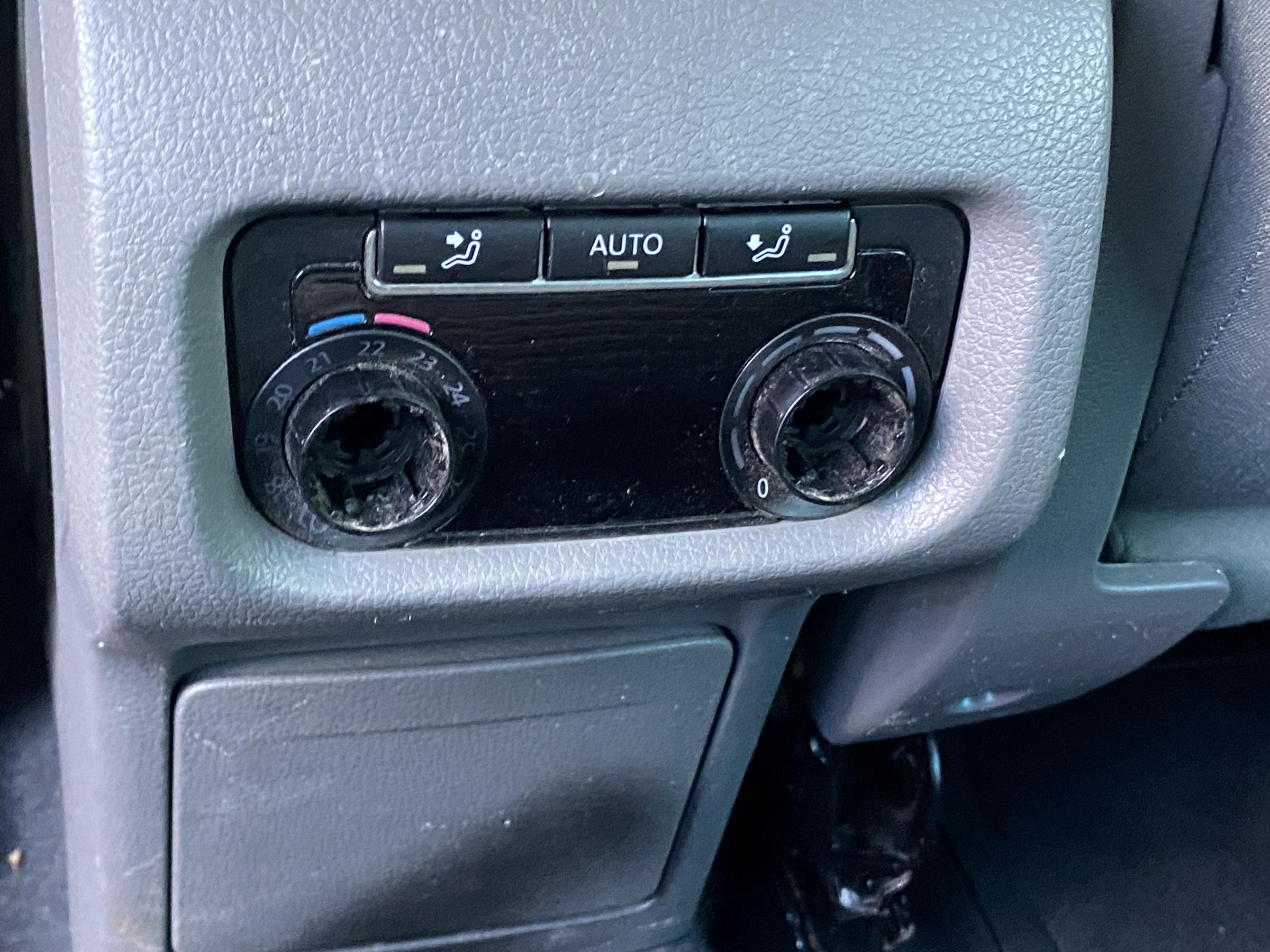 Seat Alhambra, 2014 - pohled č. 12