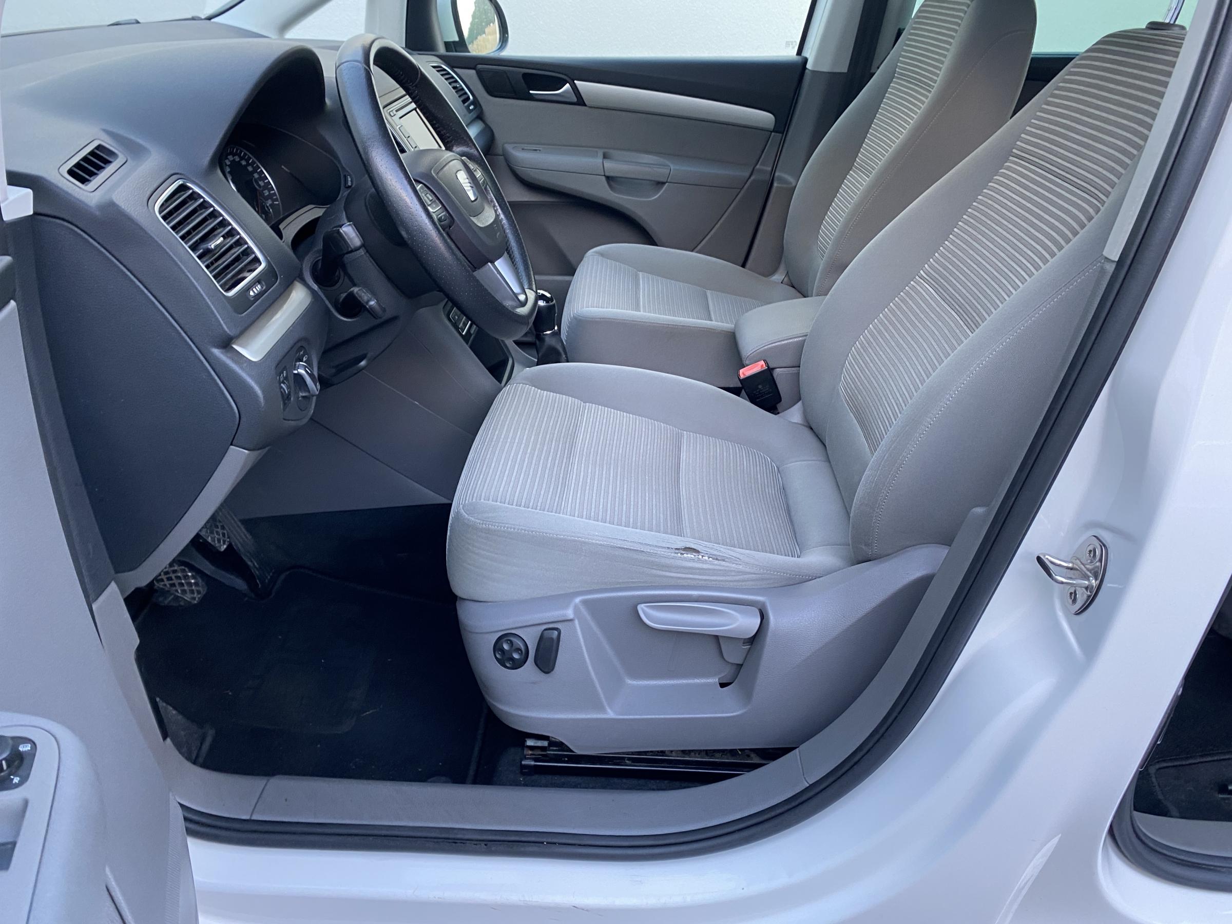 Seat Alhambra, 2014 - pohled č. 9