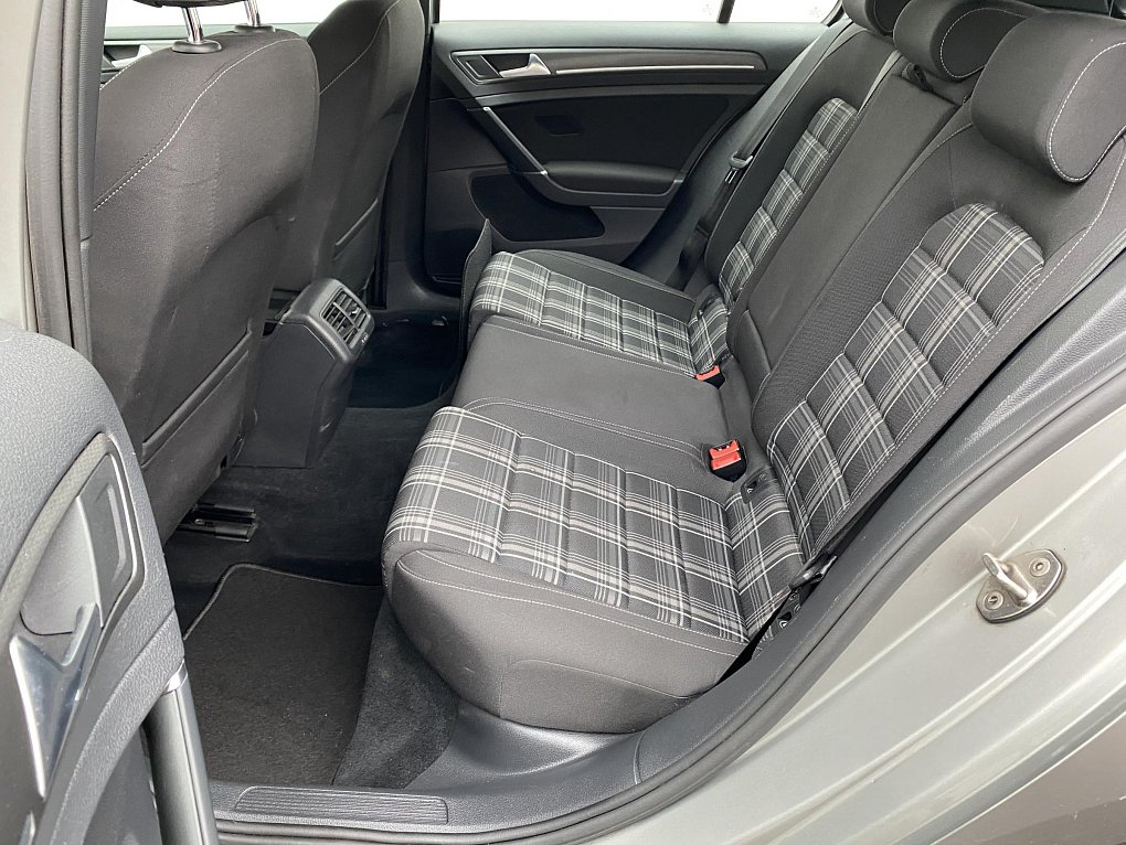 Volkswagen Golf 2.0 TDi GTD