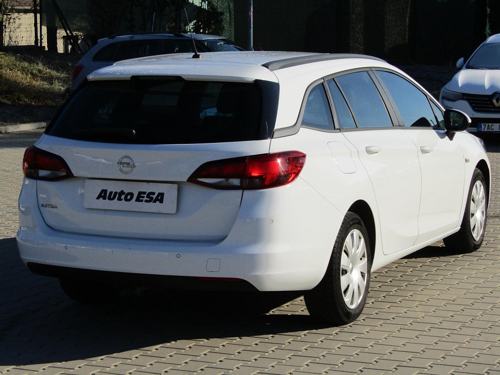 Opel Astra 1.6 CDTi 
