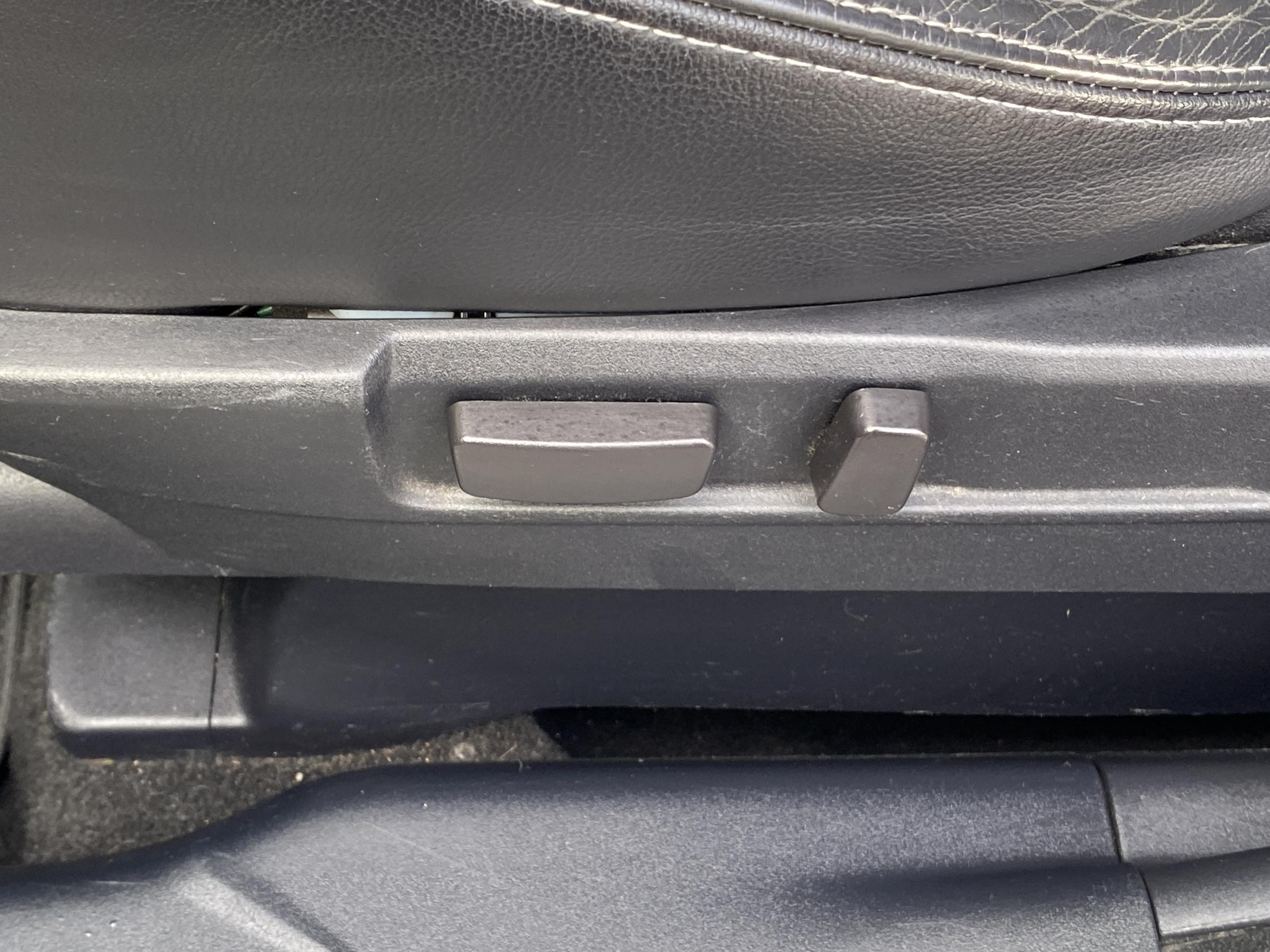 Peugeot 4007, 2012 - pohled č. 12