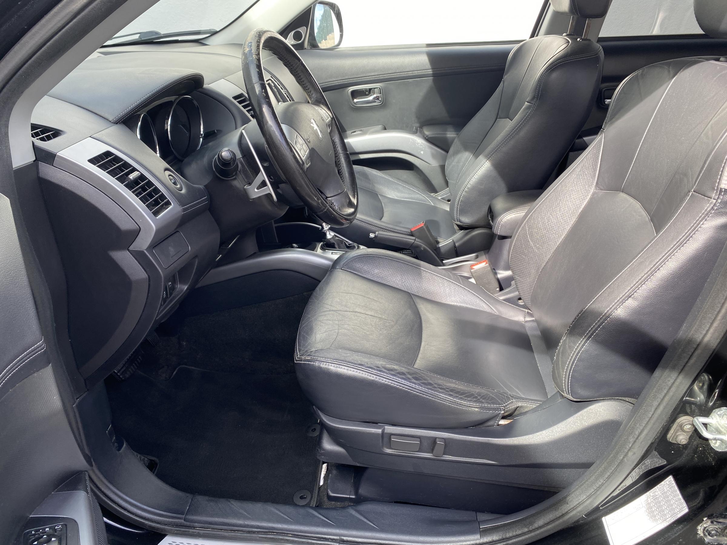 Peugeot 4007, 2012 - pohled č. 9