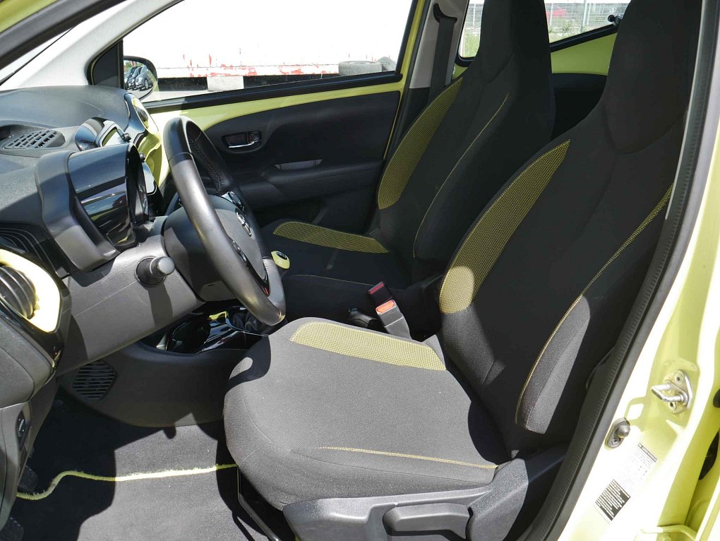 Toyota Aygo 1.0i 