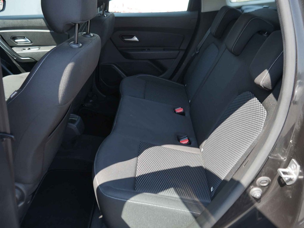 Dacia Duster 1.6 i 