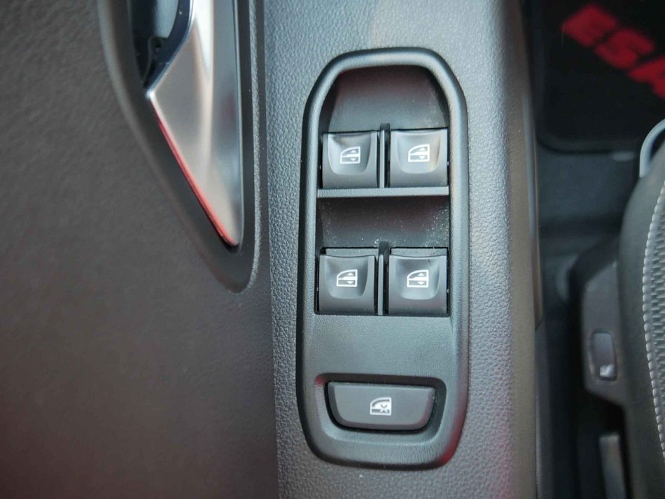 Dacia Duster 1.6 i 