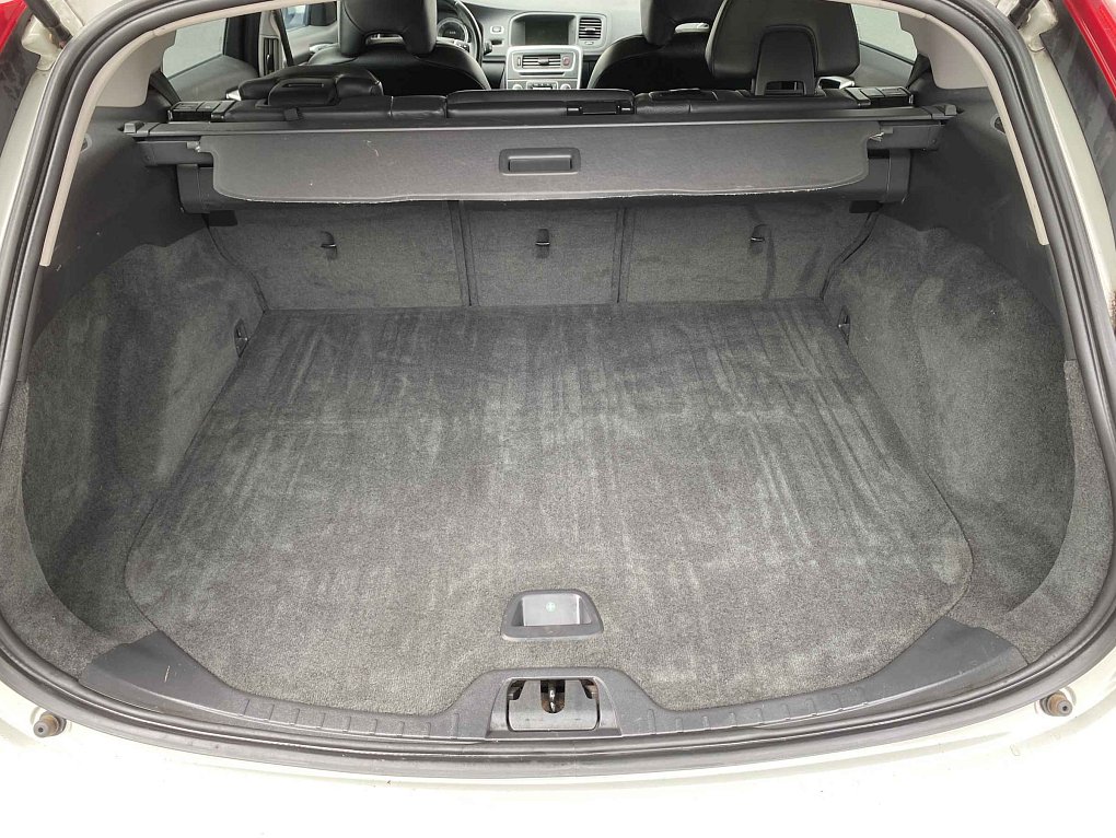 Volvo V60 2.4 D5  4x4