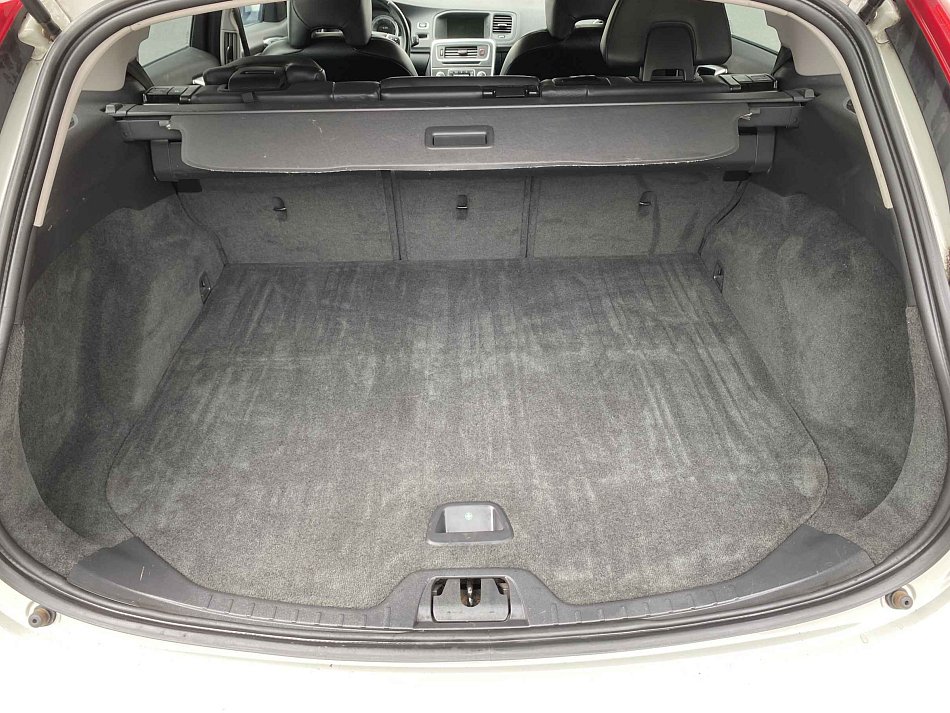 Volvo V60 2.4 D5  4x4