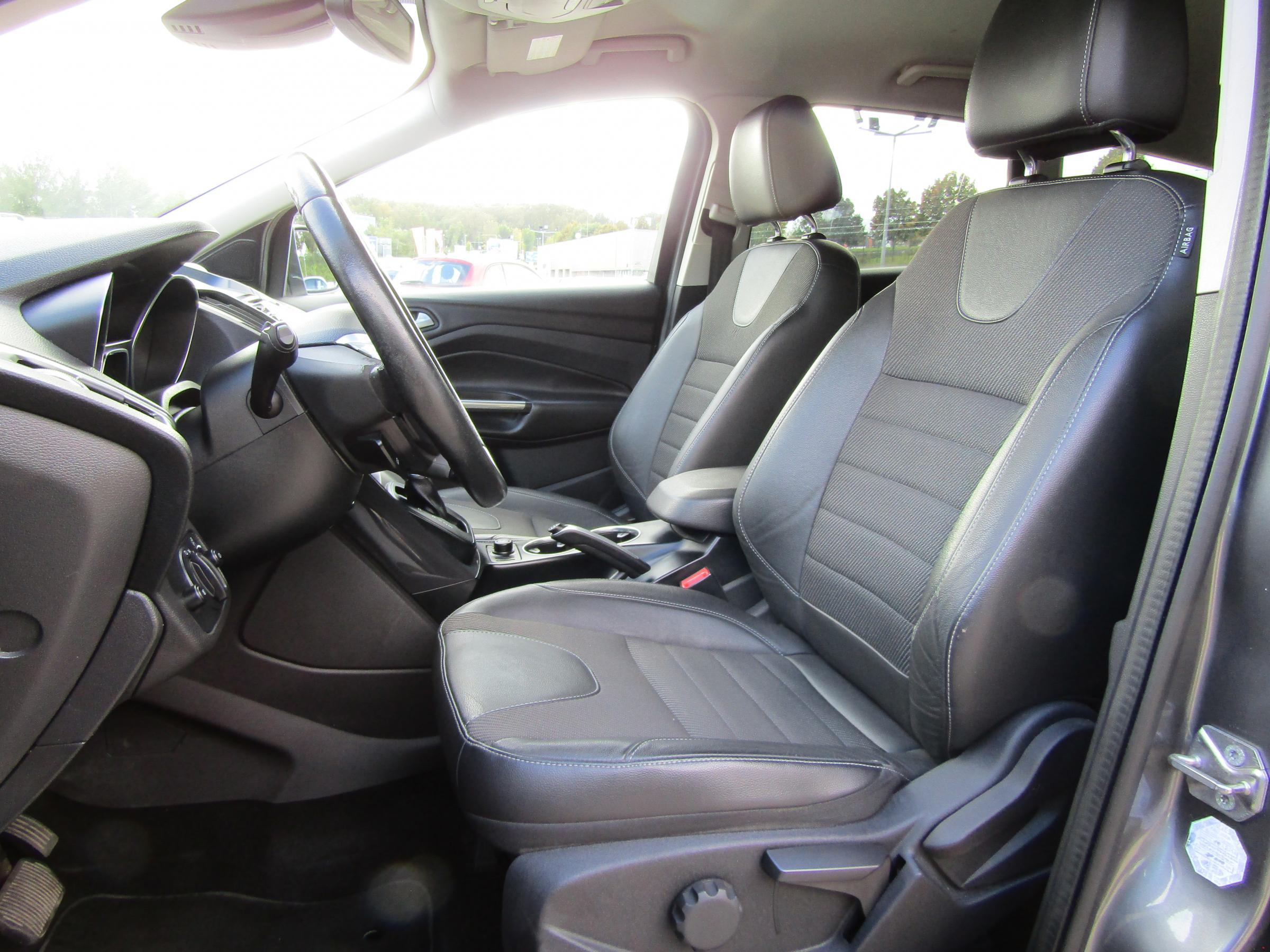 Ford Kuga, 2013 - pohled č. 9