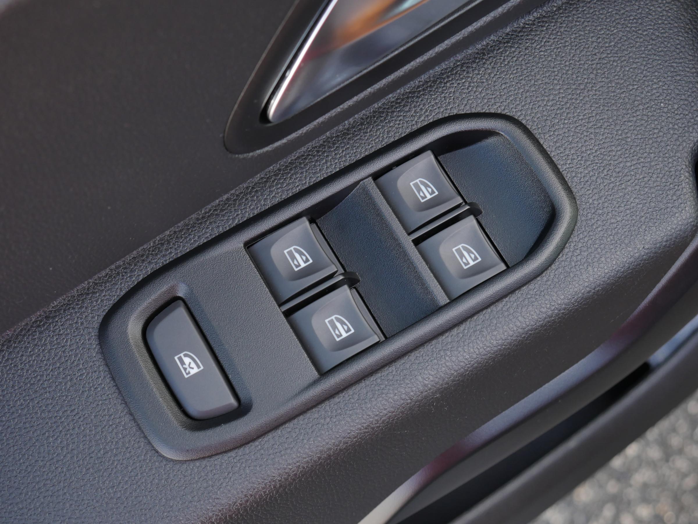 Dacia Duster, 2018 - pohled č. 18