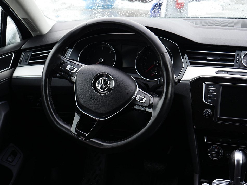 Volkswagen Passat 2.0 TDi 