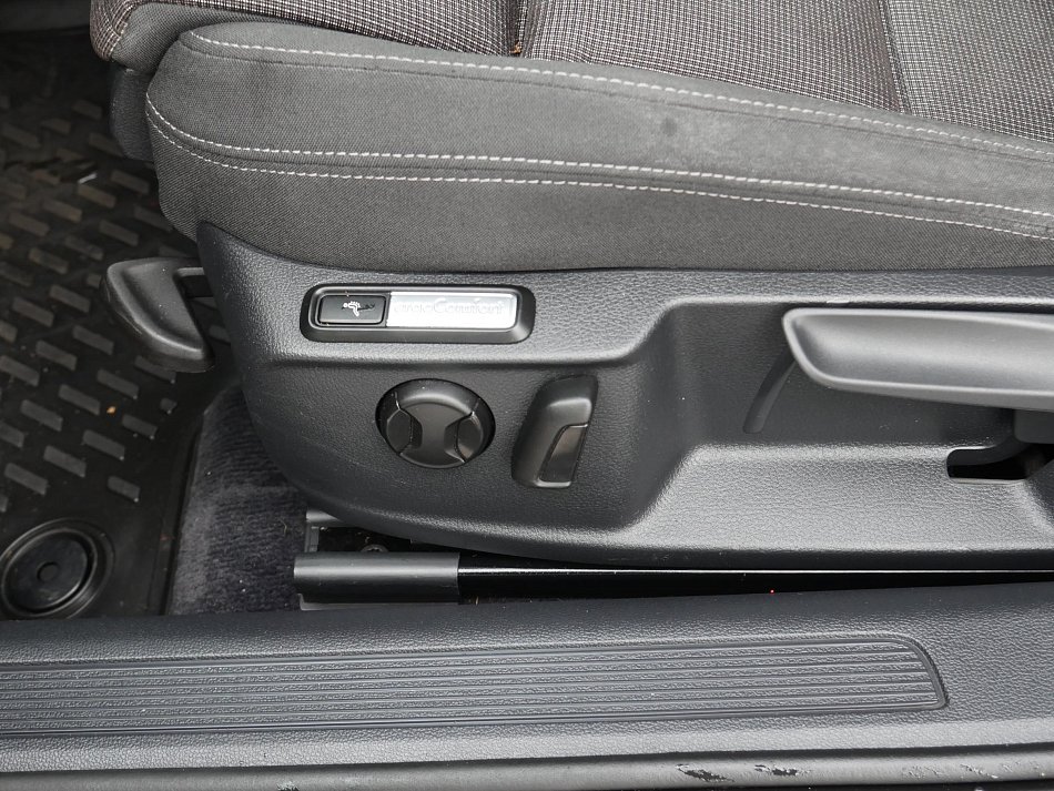 Volkswagen Passat 2.0 TDi 