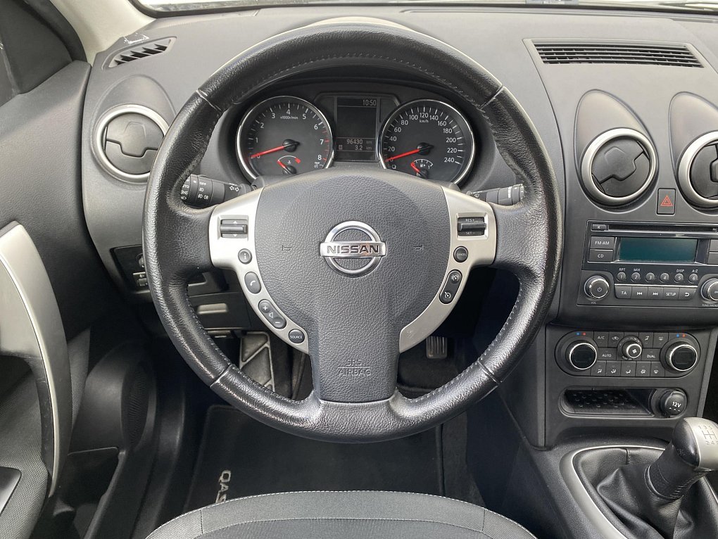 Nissan Qashqai 1.6i  7míst