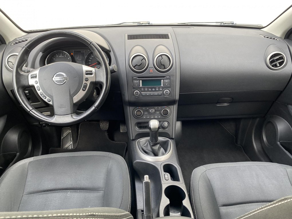 Nissan Qashqai 1.6i  7míst