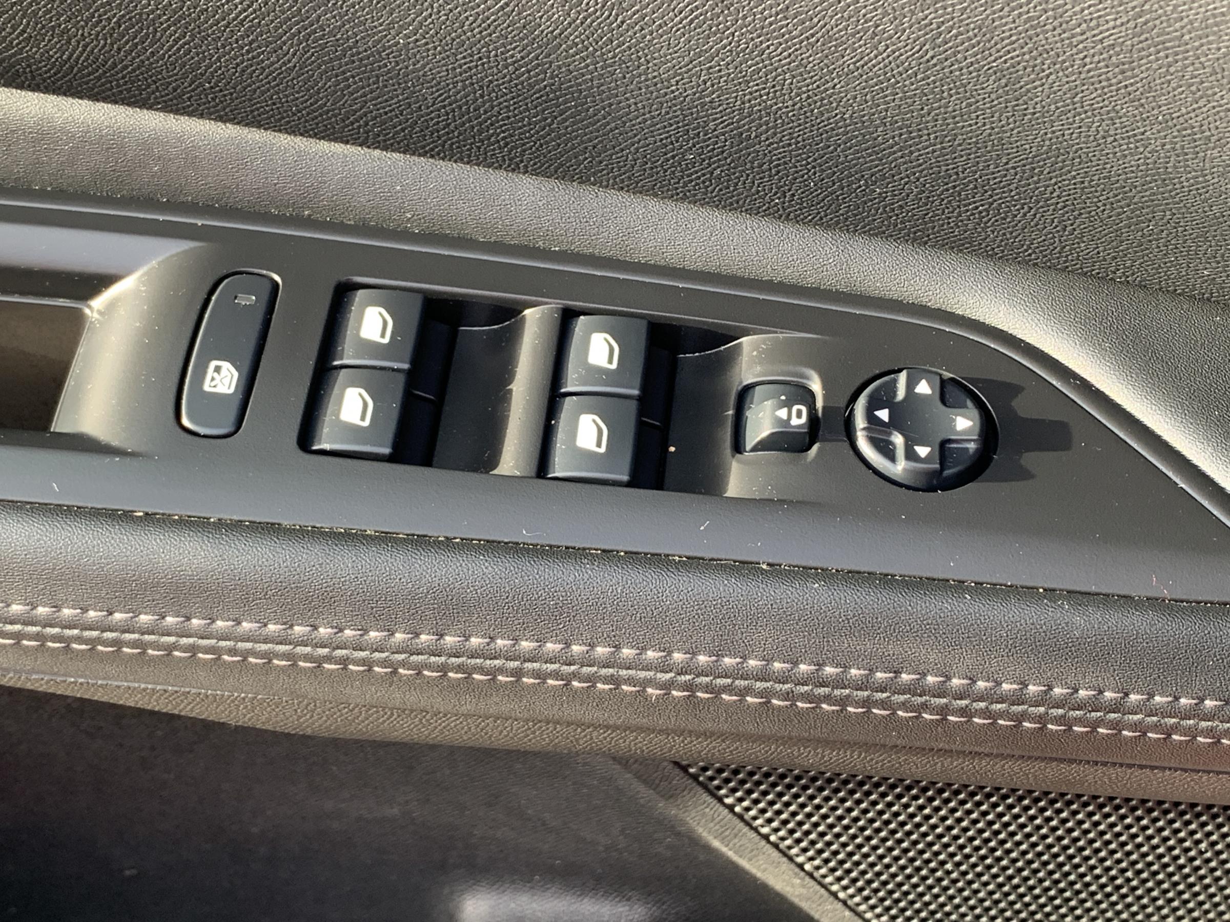 Peugeot 3008, 2020 - pohled č. 17