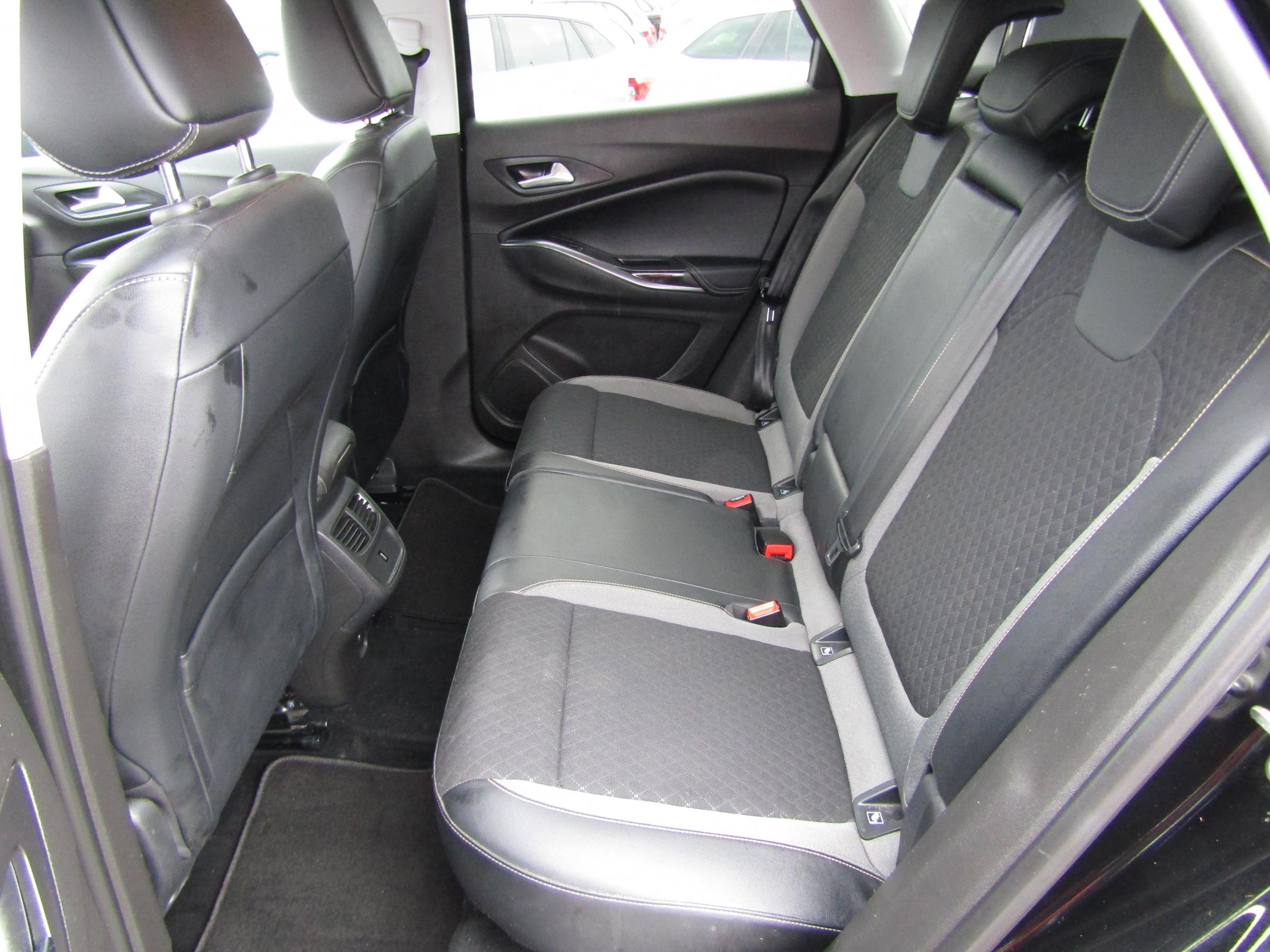 Vauxhall Grandland X, 2018 - pohled č. 11